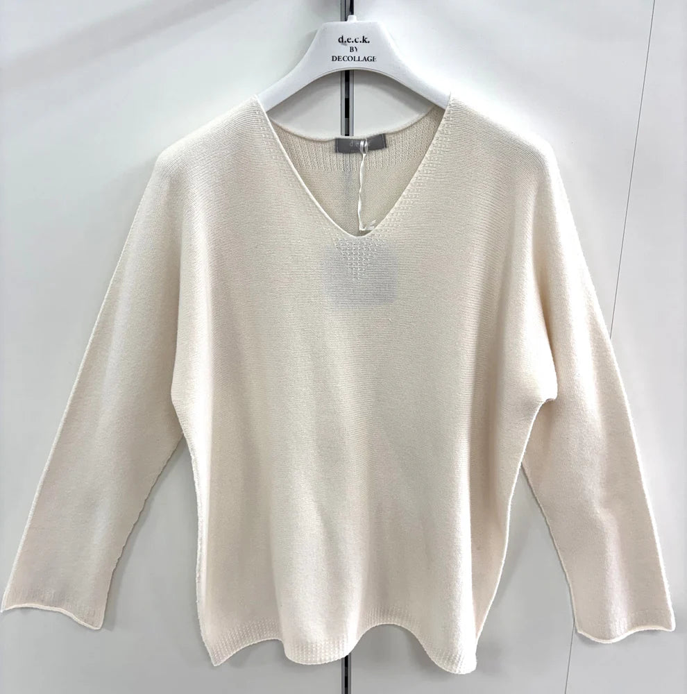 V Neck Knit by D.E.C.K