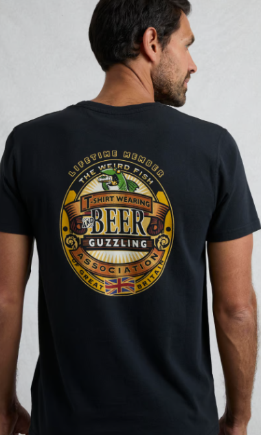 Beer Guzzling Back Print Artist T-Shirt - Black