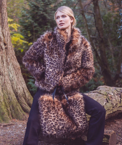 Delevigne - Leopard Print Faux Fur Tote Bag