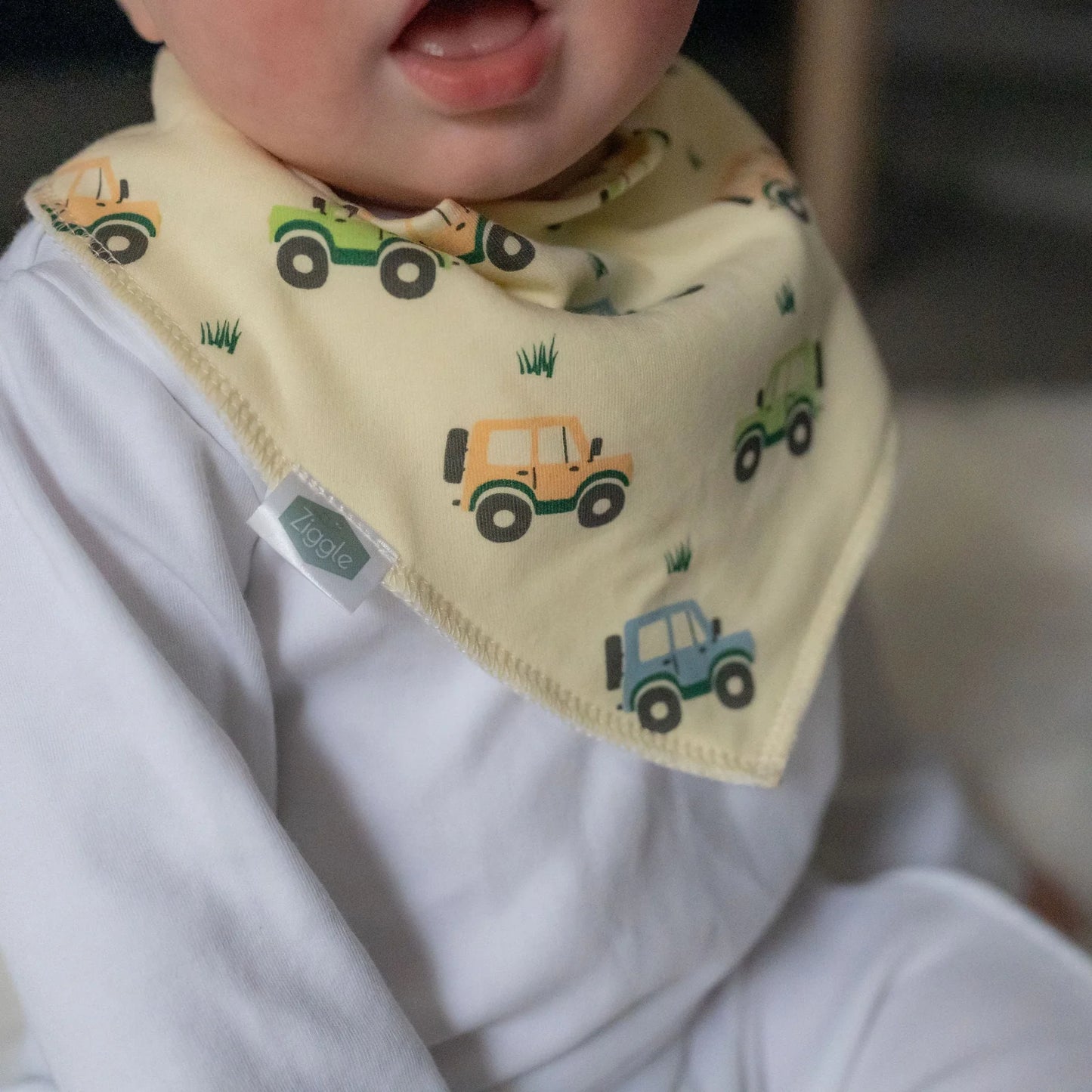 Farm Vehicles Dribble Bib
